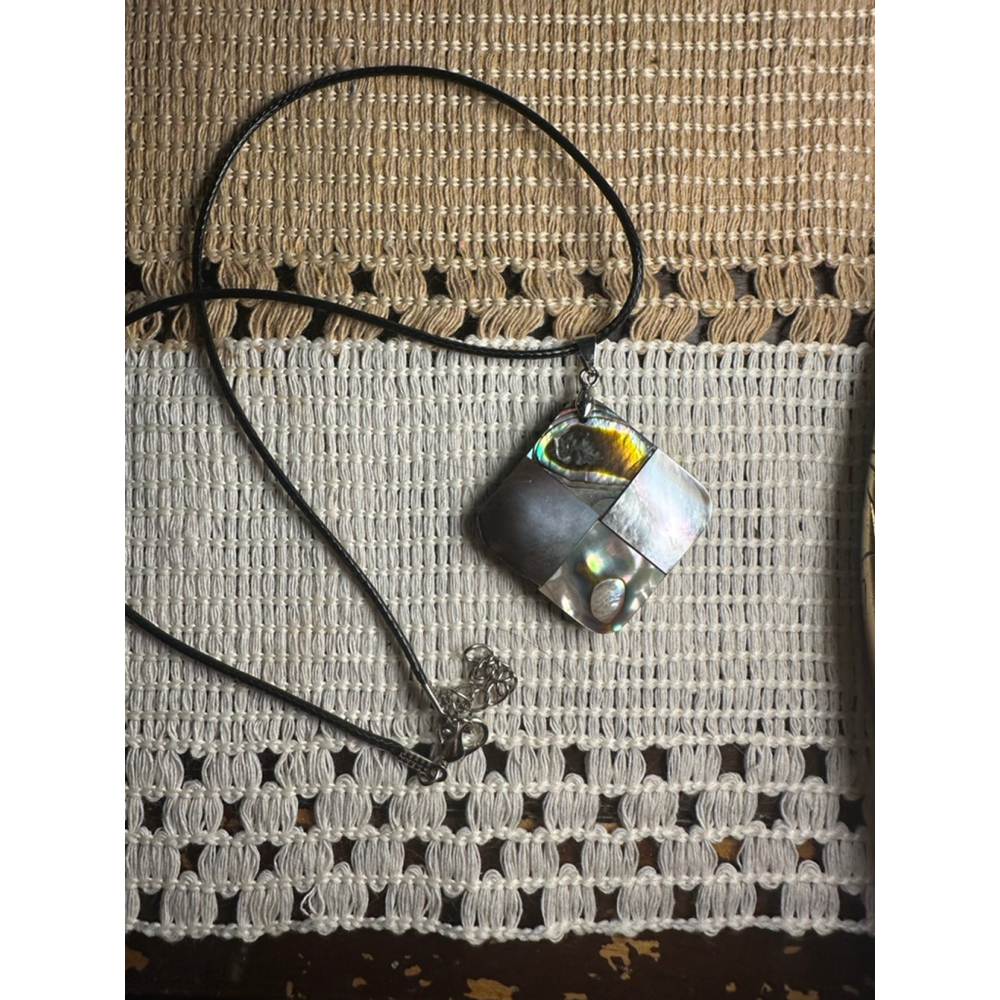 Black Iridescent Abalone Shell Pendant Necklace - Picture 5 of 8